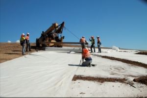 Điều gì quyết định tính thấm nước của geotextile